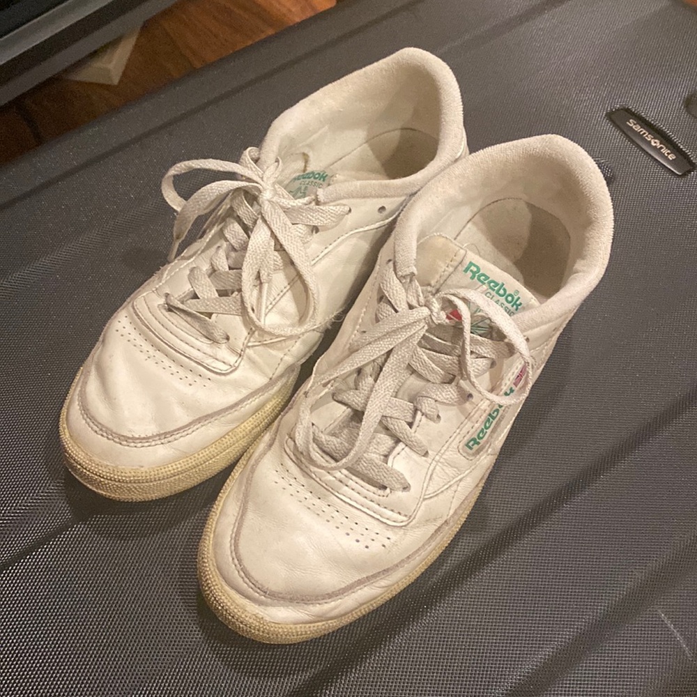 Final Sale‼️Reebok White Sneaker